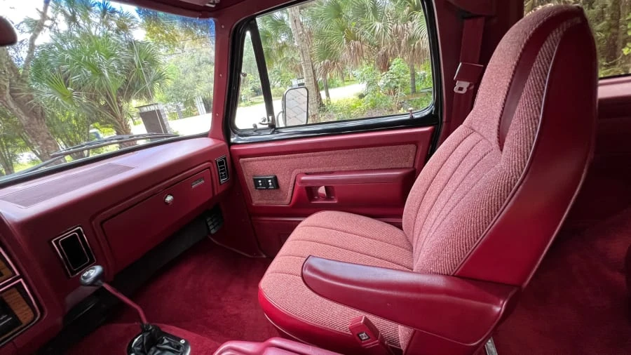 1987 Dodge Ramcharger - Image 4 of 31