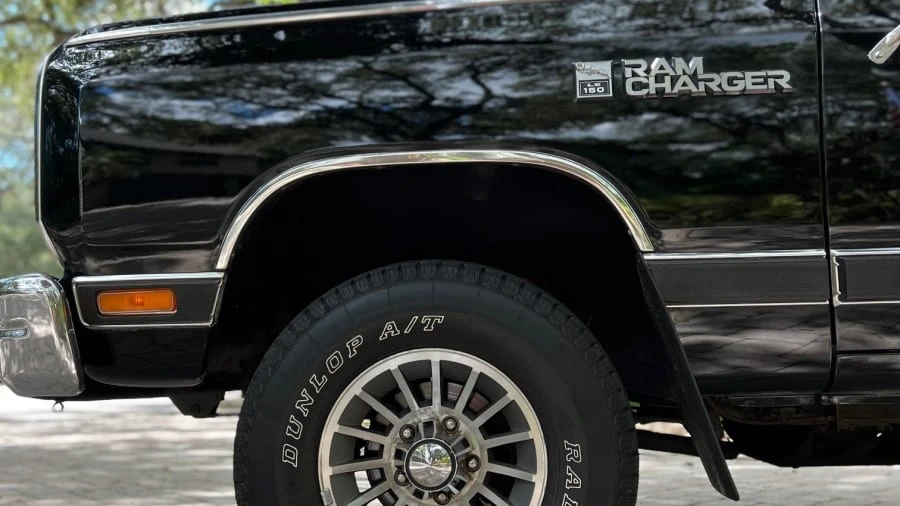 1987 Dodge Ramcharger - Image 24 of 31
