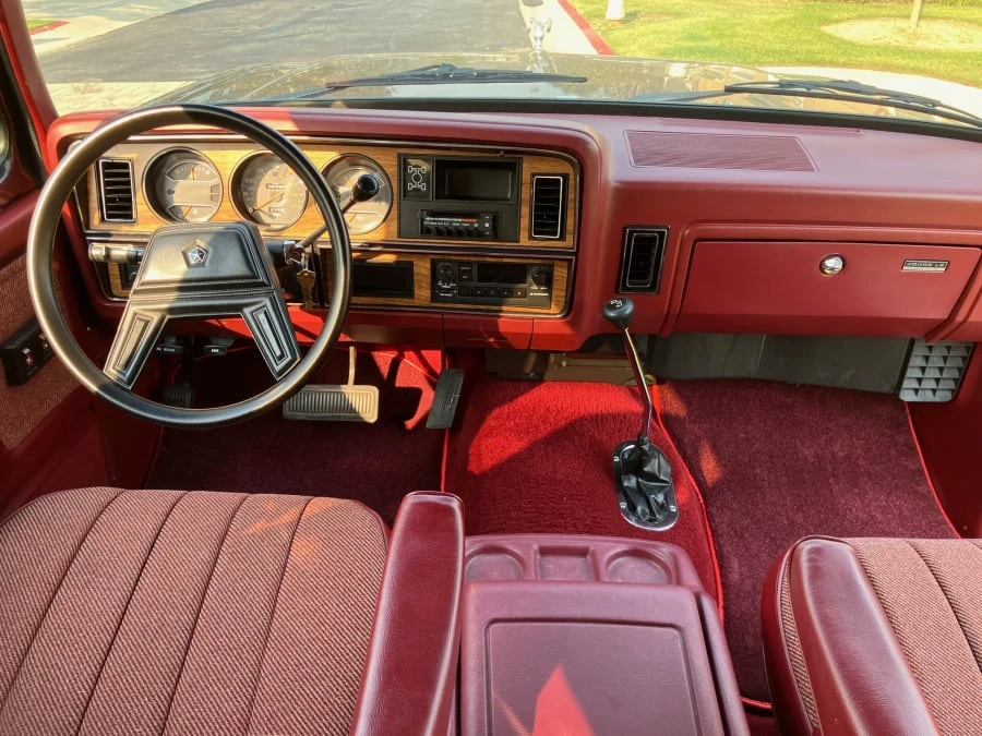 1987 Dodge Ramcharger - Image 9 of 20