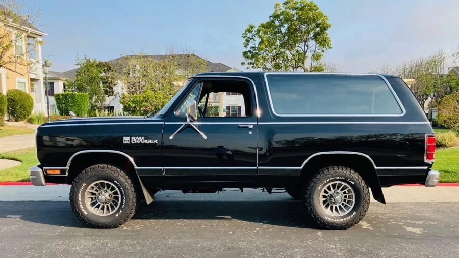 1987 Dodge Ramcharger - Image 2 of 20