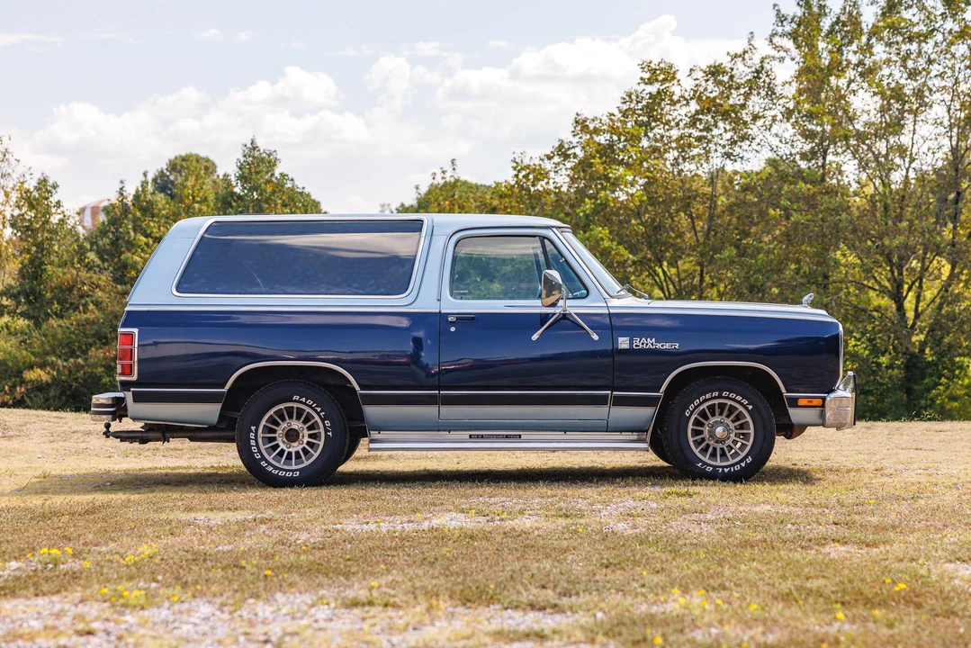 1987 Dodge Ramcharger - Image 5 of 31