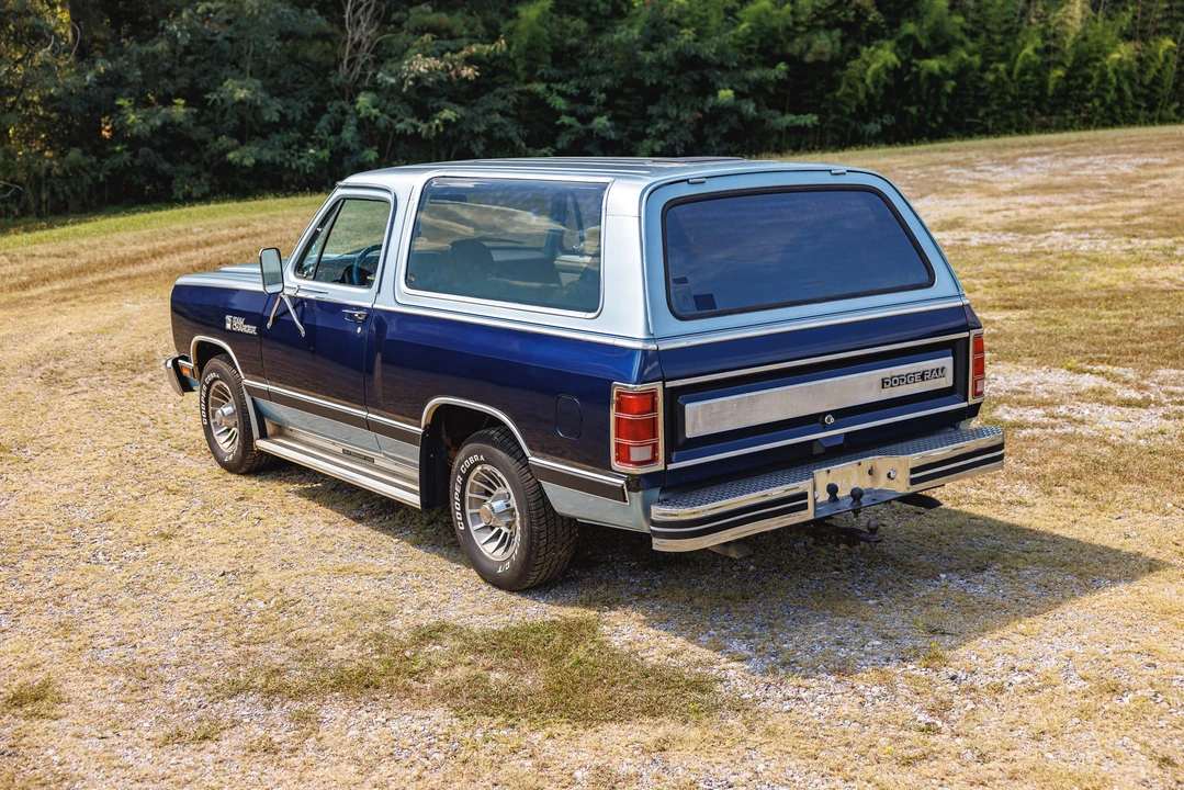 1987 Dodge Ramcharger - Image 9 of 31