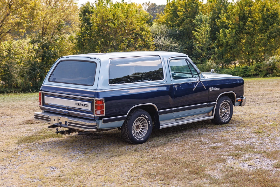 1987 Dodge Ramcharger - Image 6 of 31