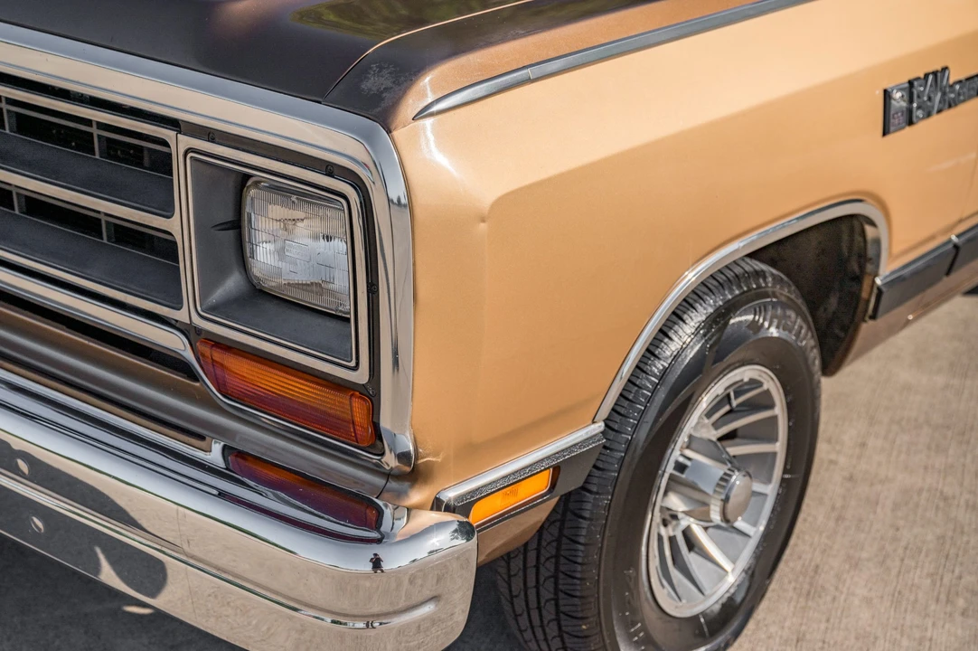 1987 Dodge Ramcharger - Image 22 of 31