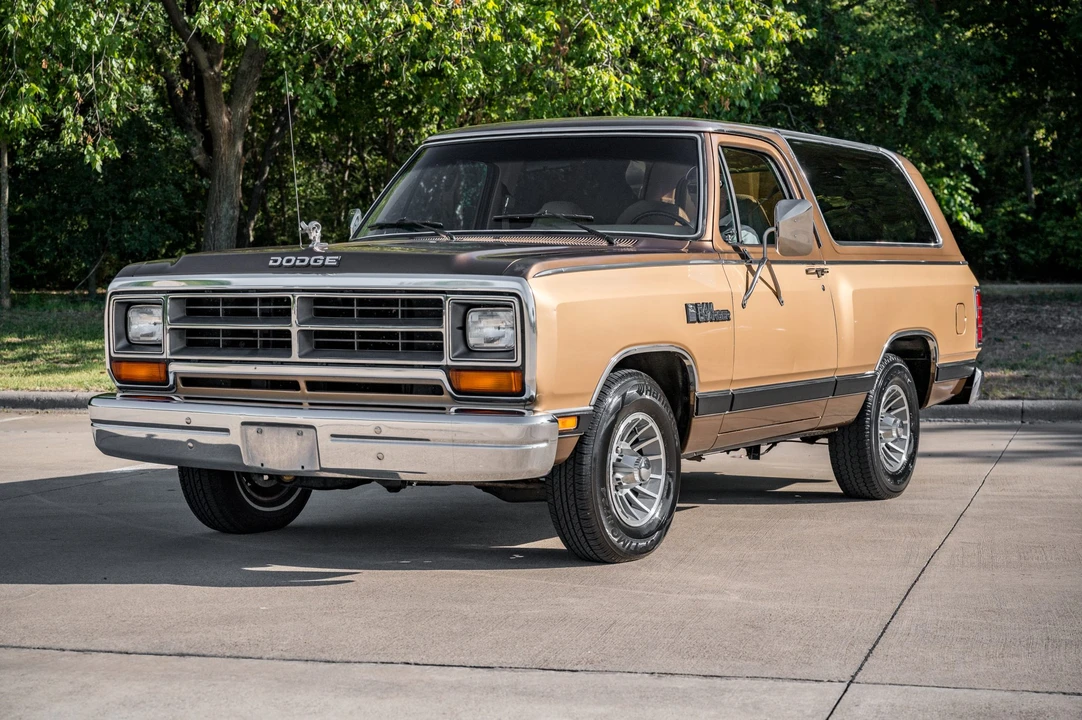 1987 Dodge Ramcharger - Image 2 of 31