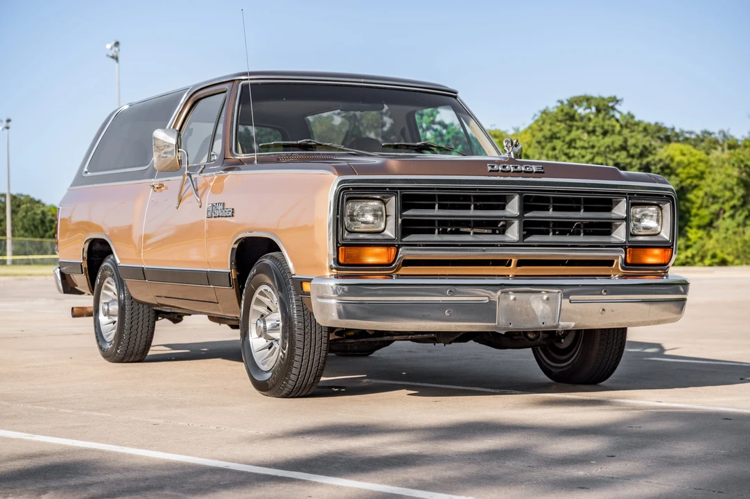 1987 Dodge Ramcharger - Image 8 of 31