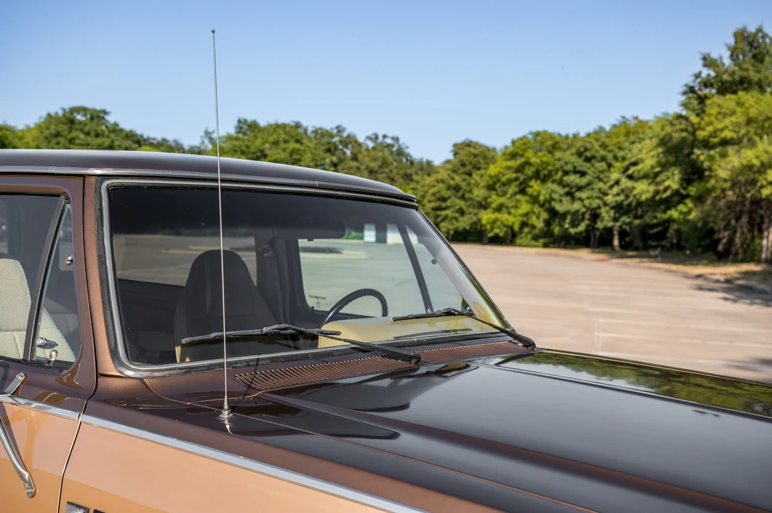 1987 Dodge Ramcharger - Image 10 of 31