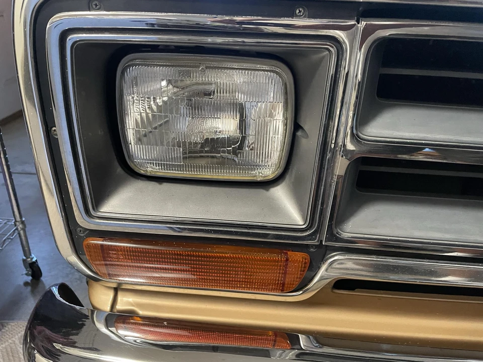 1987 Dodge Ramcharger - Image 12 of 31