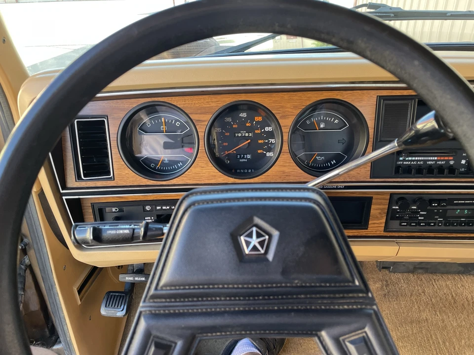 1987 Dodge Ramcharger - Image 28 of 31