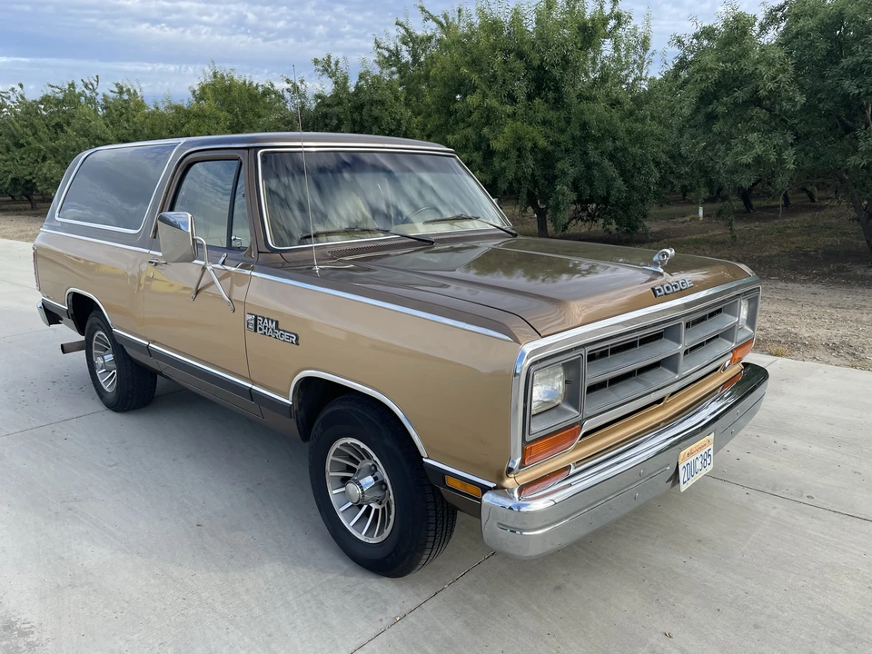1987 Dodge Ramcharger - Image 4 of 31