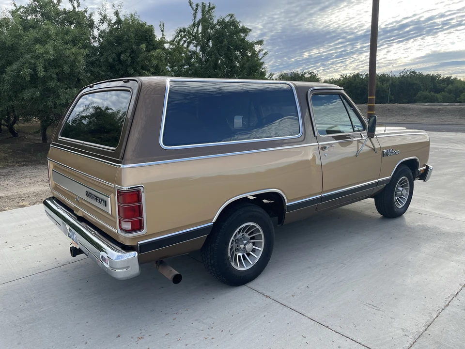 1987 Dodge Ramcharger - Image 6 of 31