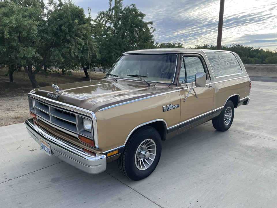 1987 Dodge Ramcharger - Image 2 of 31