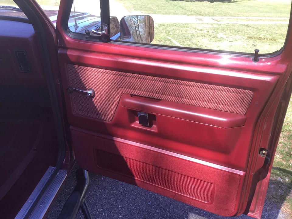 1987 Dodge Ramcharger - Image 29 of 31