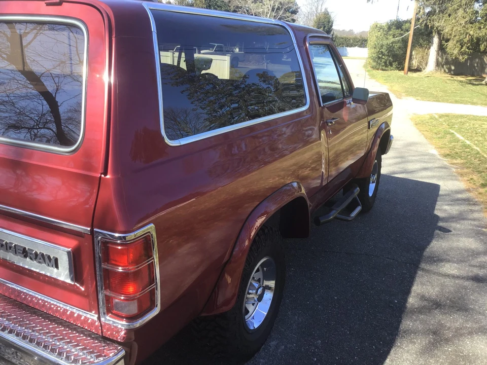 1987 Dodge Ramcharger - Image 16 of 31