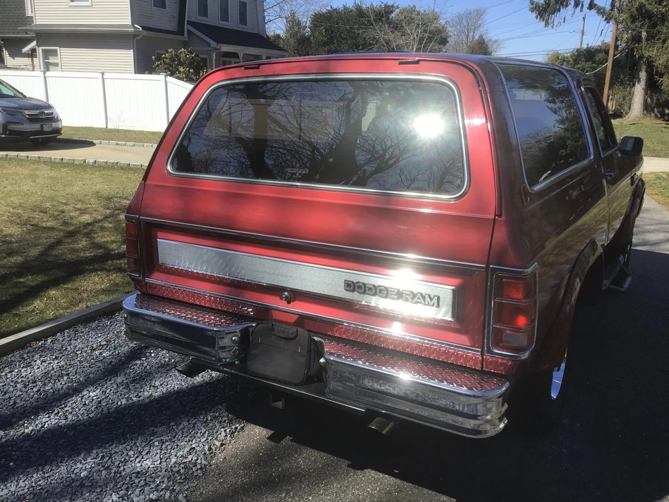 1987 Dodge Ramcharger - Image 8 of 31