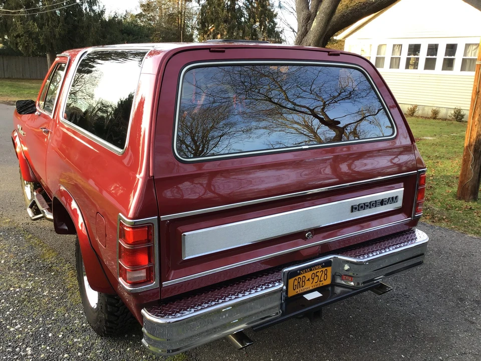 1987 Dodge Ramcharger - Image 6 of 31