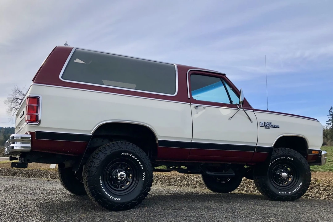 1987 Dodge Ramcharger - Image 16 of 31