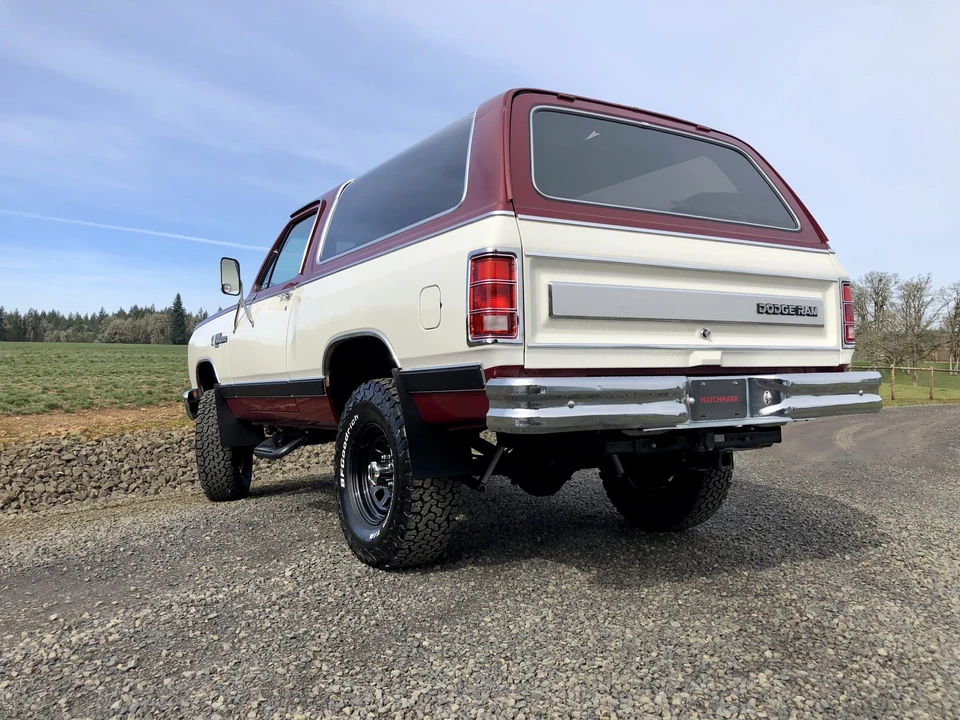 1987 Dodge Ramcharger - Image 8 of 31