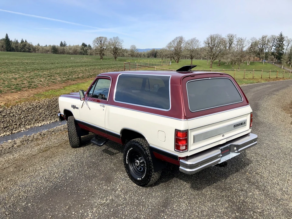 1987 Dodge Ramcharger - Image 7 of 31