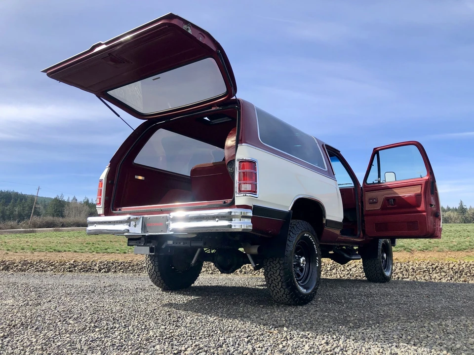 1987 Dodge Ramcharger - Image 28 of 31
