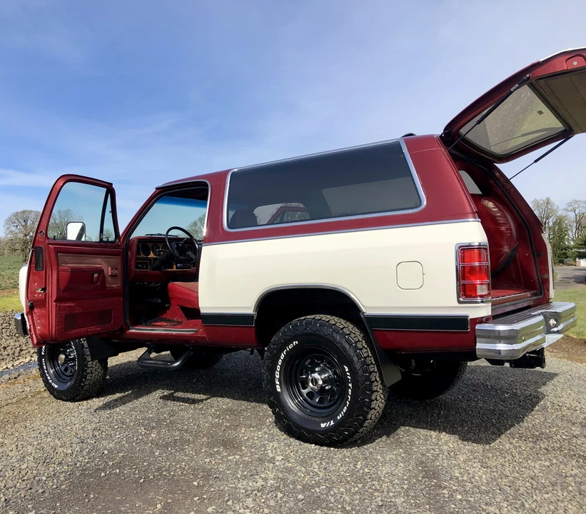 1987 Dodge Ramcharger - Image 25 of 31