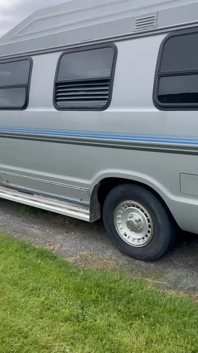 1987 Dodge Ram Van - Image 10 of 10
