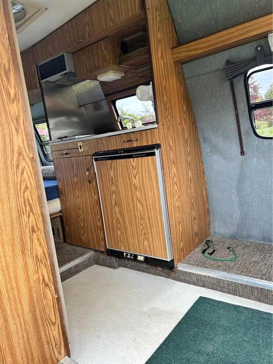 1987 Dodge Ram Van - Image 6 of 10
