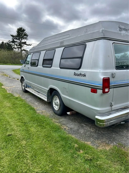 1987 Dodge Ram Van - Image 3 of 10