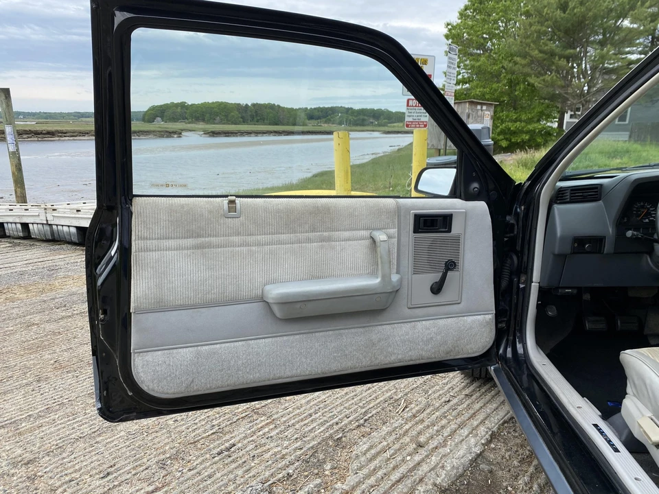 1987 Dodge Shelby CSX - Image 24 of 31