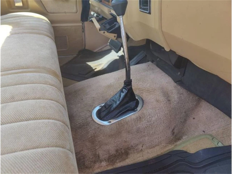 1987 Dodge D Series - Image 24 of 25