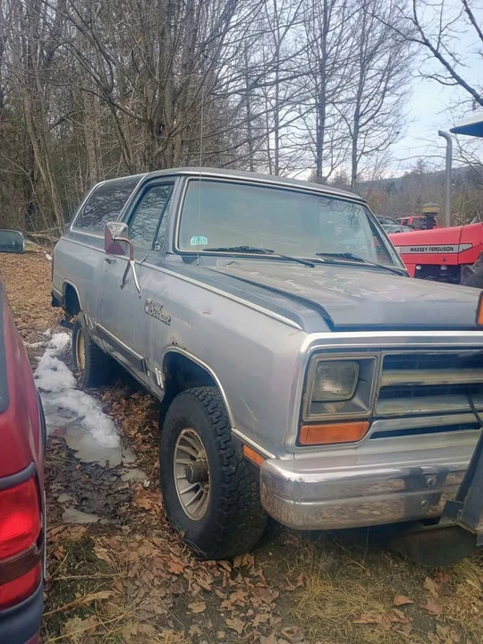 1987 Dodge Ramcharger - Image 3 of 5