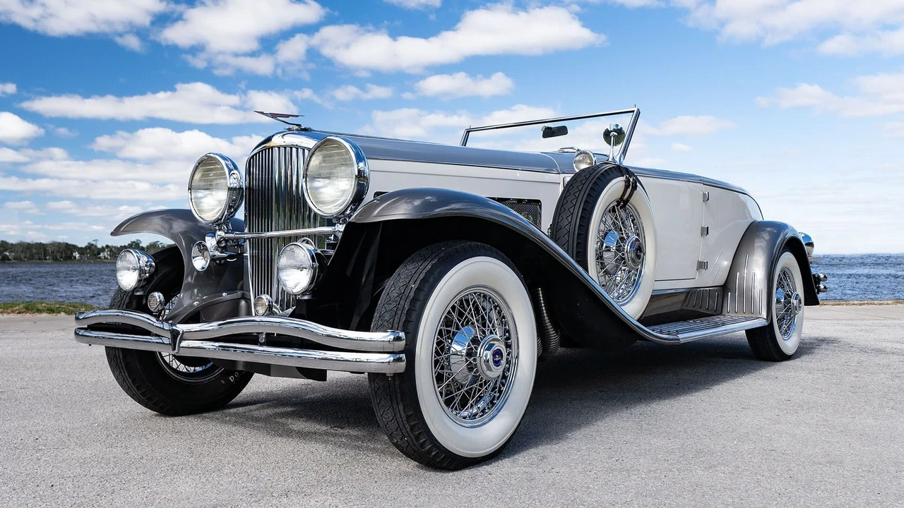 1987 Duesenberg Model J - Image 2 of 31