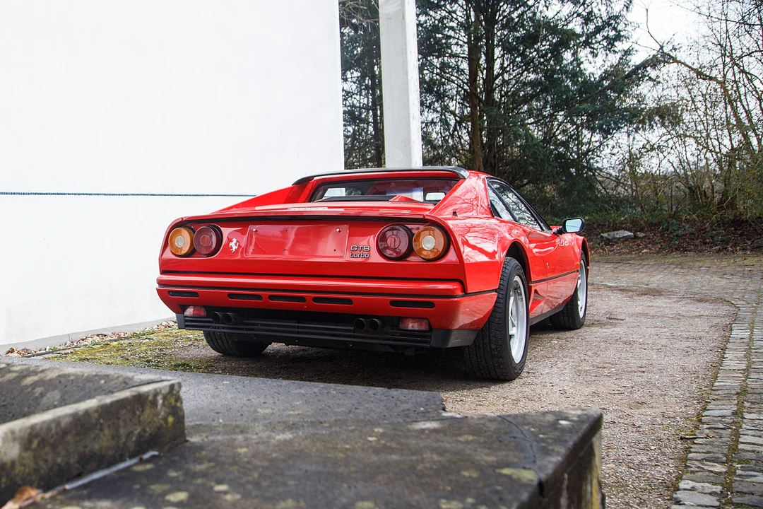 1987 Ferrari 308 - Image 14 of 31