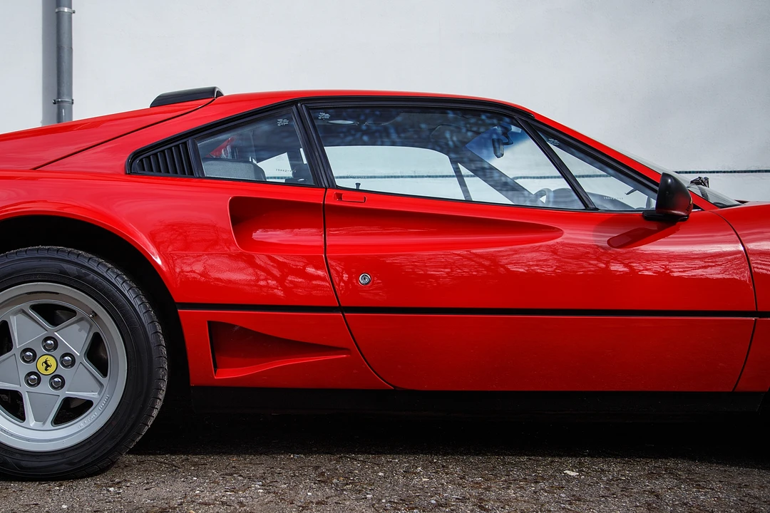 1987 Ferrari 308 - Image 28 of 31