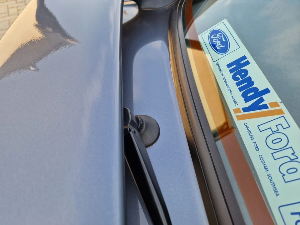 1987 Ford Escort - Image 27 of 31
