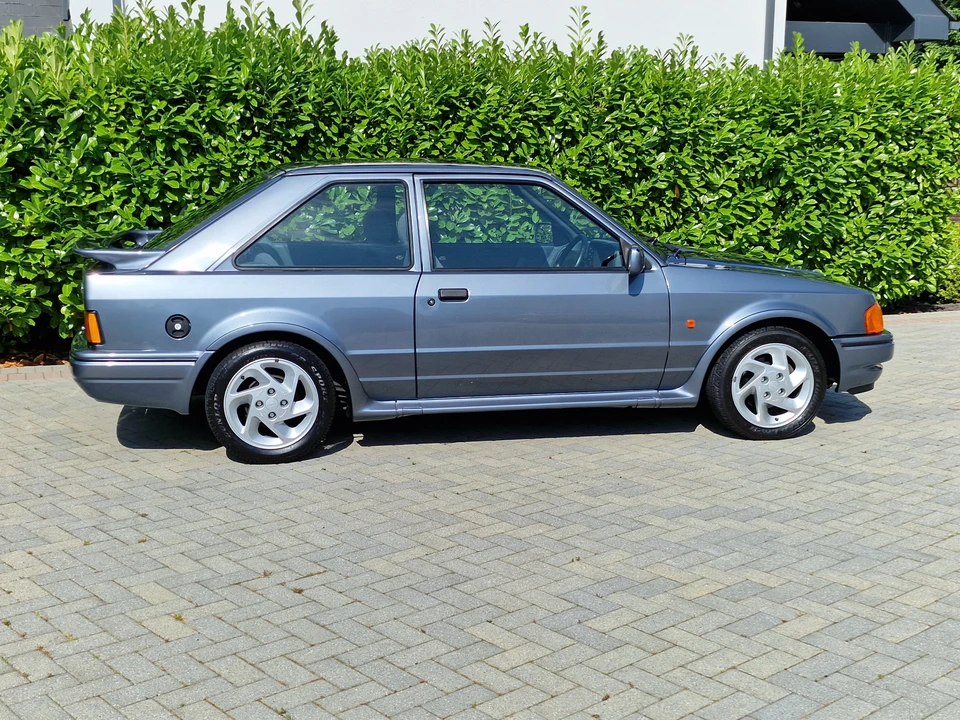 1987 Ford Escort - Image 14 of 31
