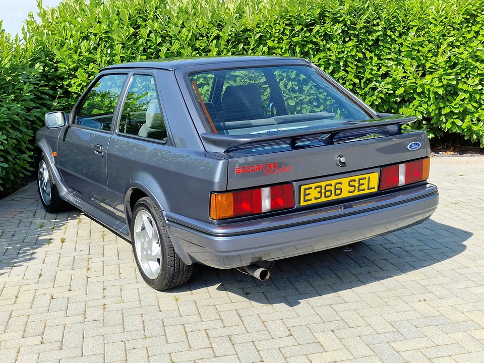1987 Ford Escort - Image 8 of 31