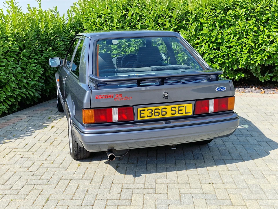 1987 Ford Escort - Image 16 of 31