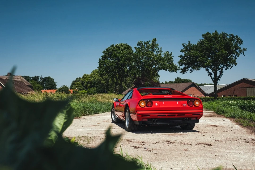 1987 Ferrari 308 GT4 - Image 4 of 30