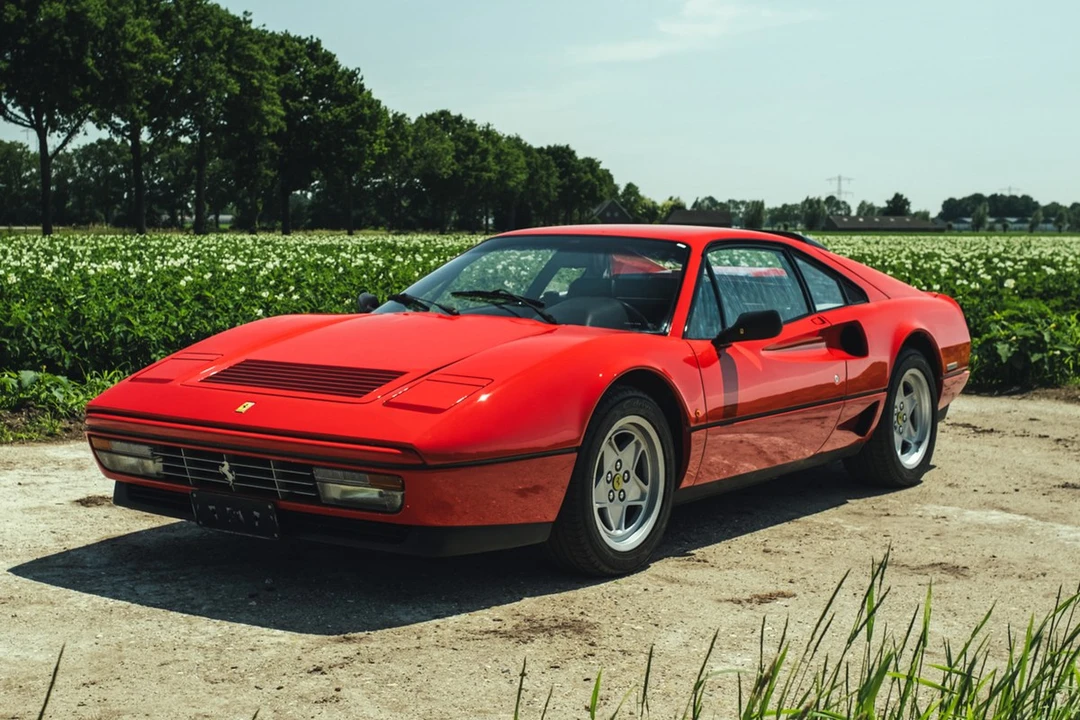 1987 Ferrari 308 GT4 - Image 8 of 30