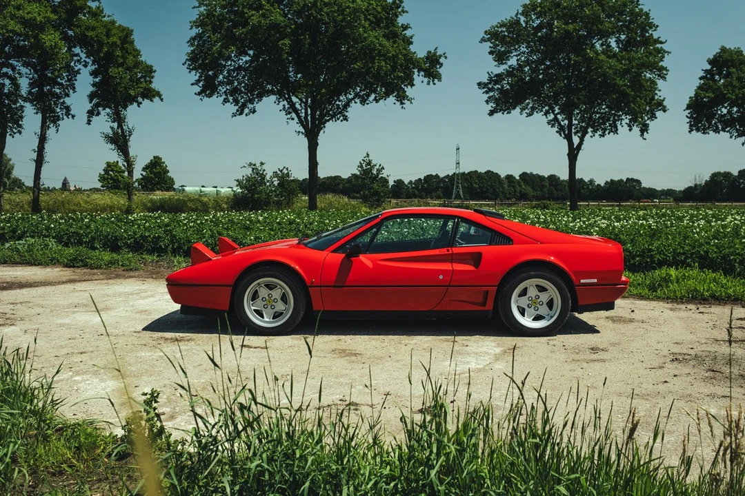 1987 Ferrari 308 GT4 - Image 9 of 30