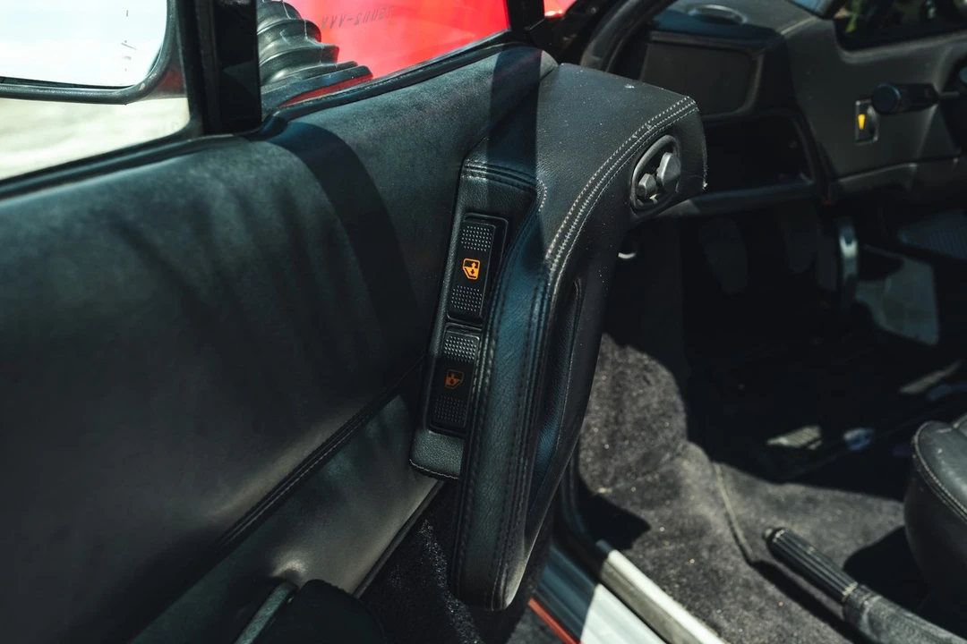 1987 Ferrari 308 GT4 - Image 23 of 30