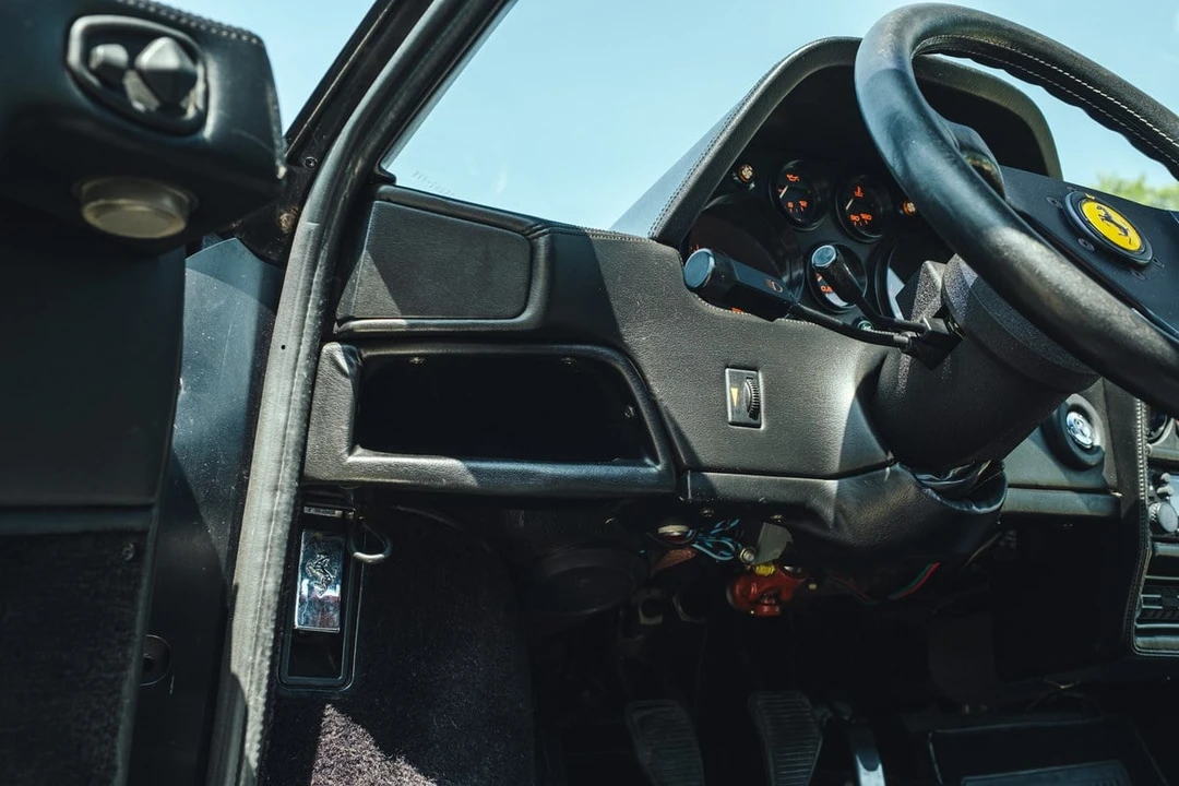 1987 Ferrari 308 GT4 - Image 25 of 30