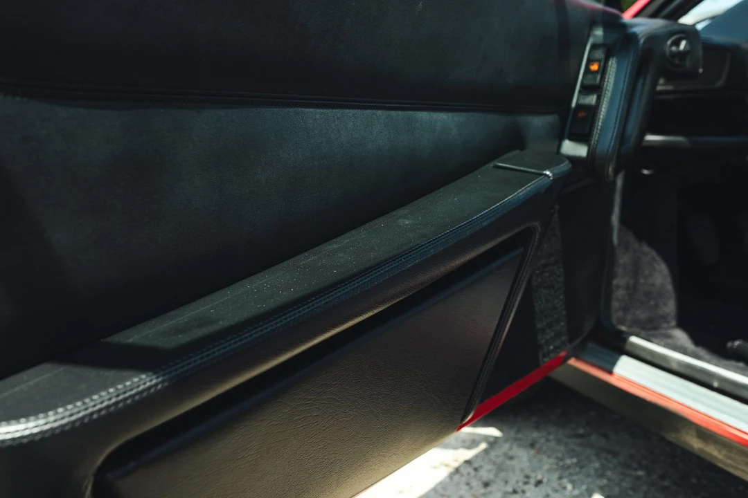 1987 Ferrari 308 GT4 - Image 18 of 30