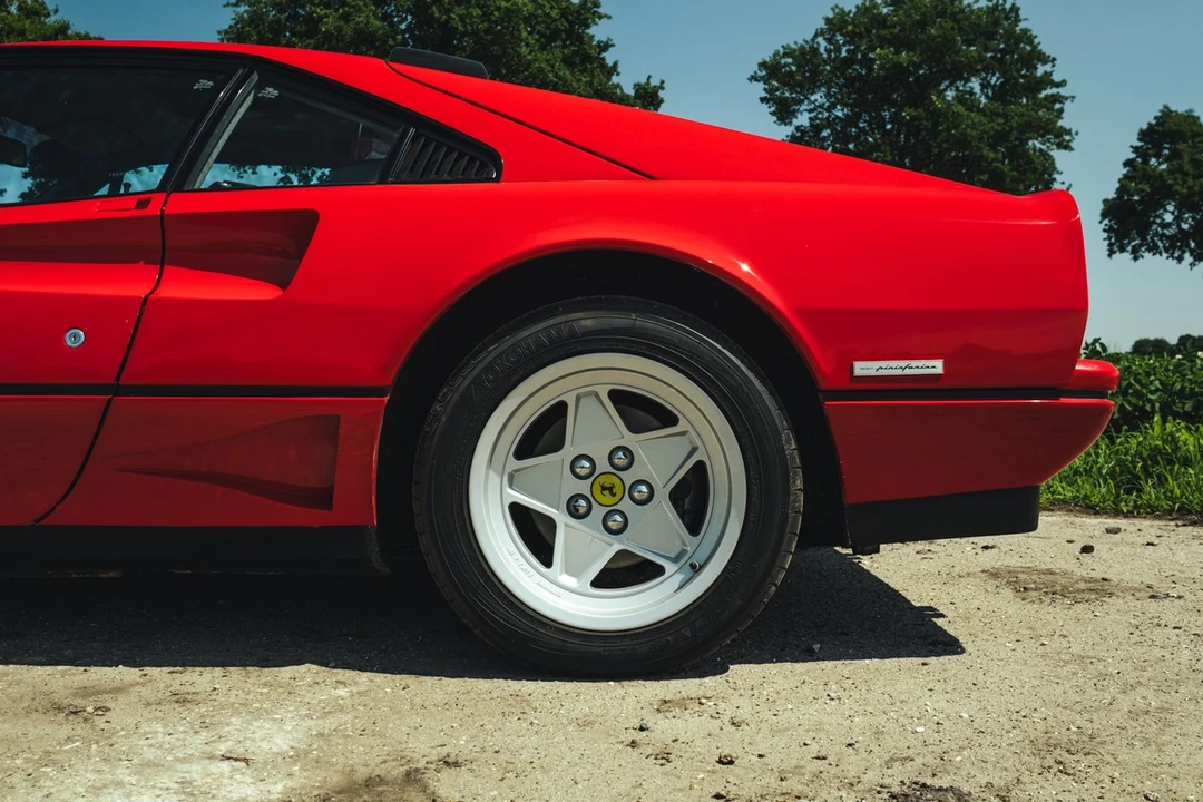 1987 Ferrari 308 GT4 - Image 15 of 30