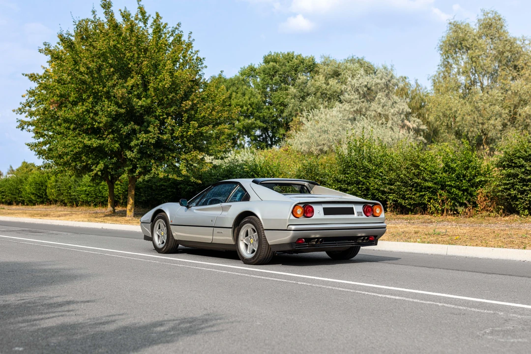1987 Ferrari 328 GTB - Image 10 of 31