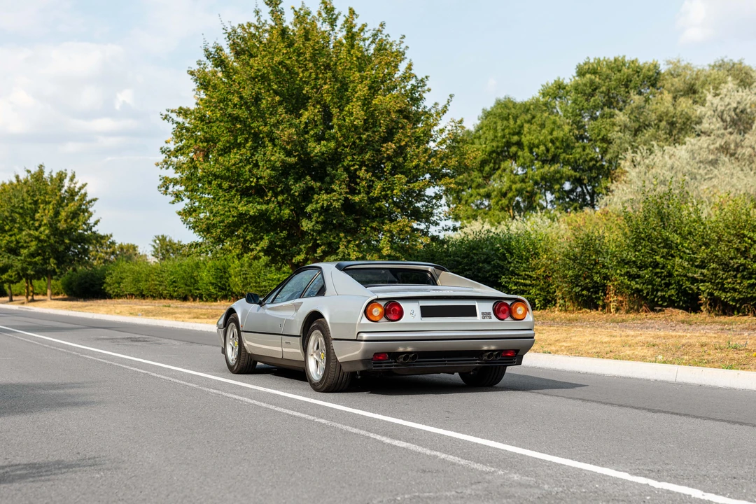 1987 Ferrari 328 GTB - Image 11 of 31