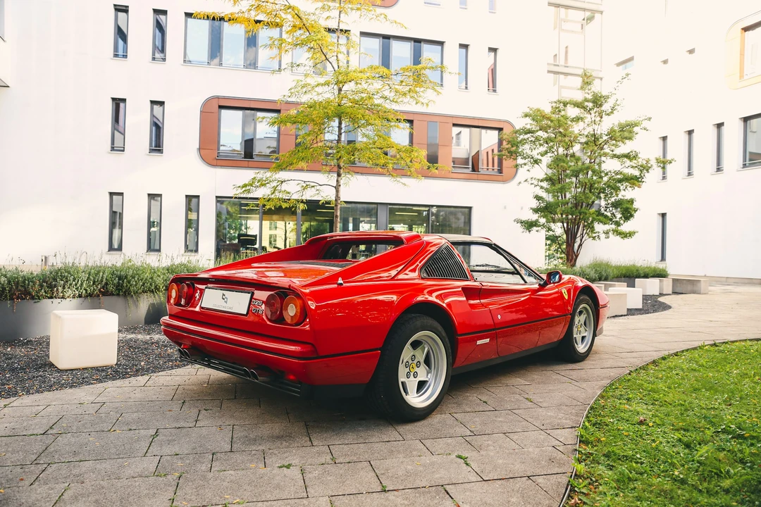1987 Ferrari 328 GTS - Image 12 of 21