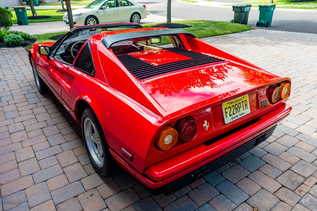 1987 Ferrari 328 GTS - Image 4 of 31