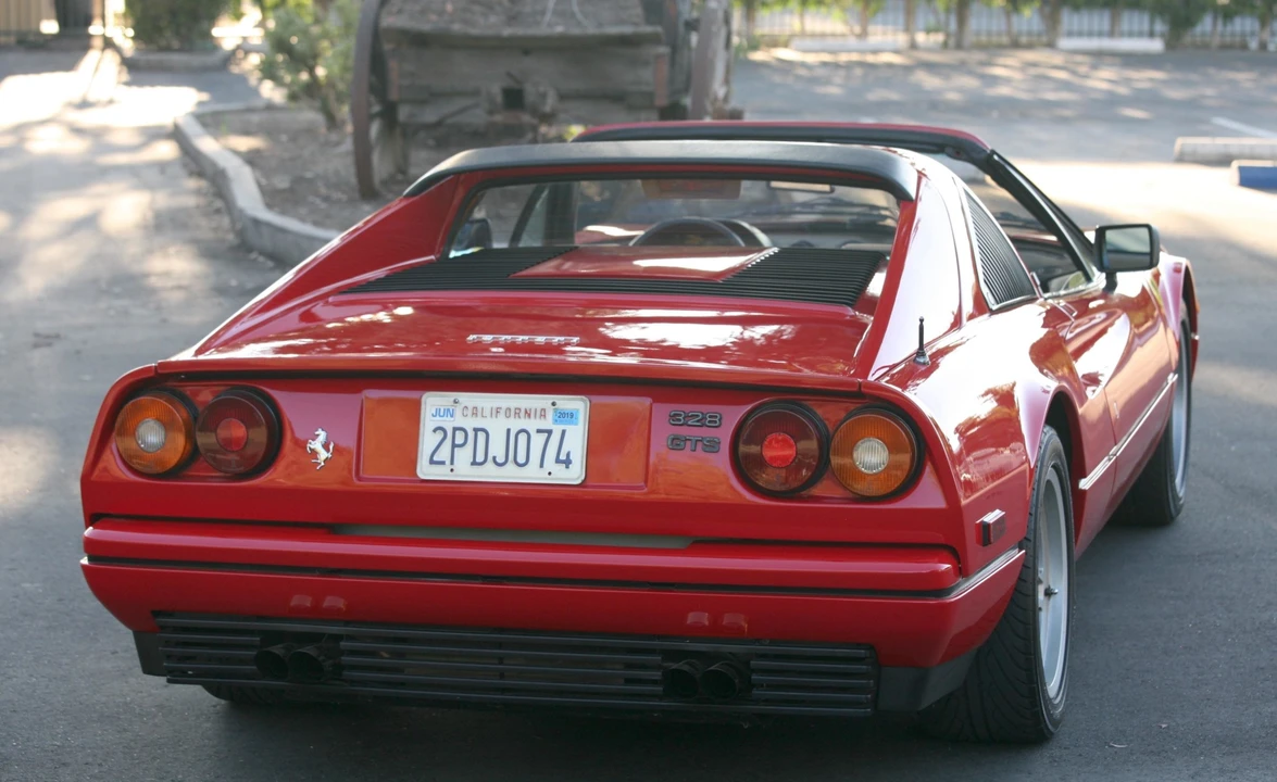 1987 Ferrari 328 GTS - Image 15 of 31